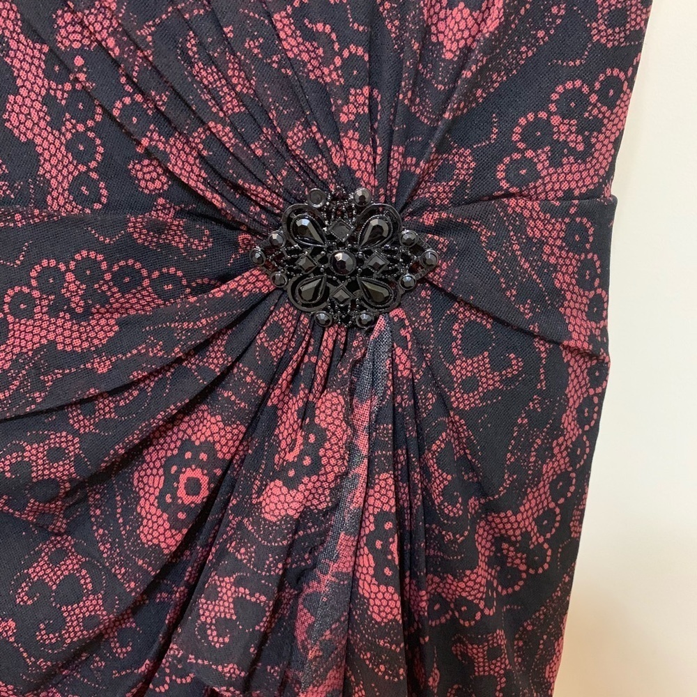 Jones New York Paisley Red and Black Ruched Front Dress Size 10 - Picture 3 of 6